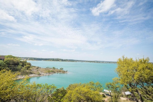 Lakeside Villa image 13