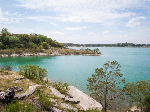 Lakeside Villa image 19